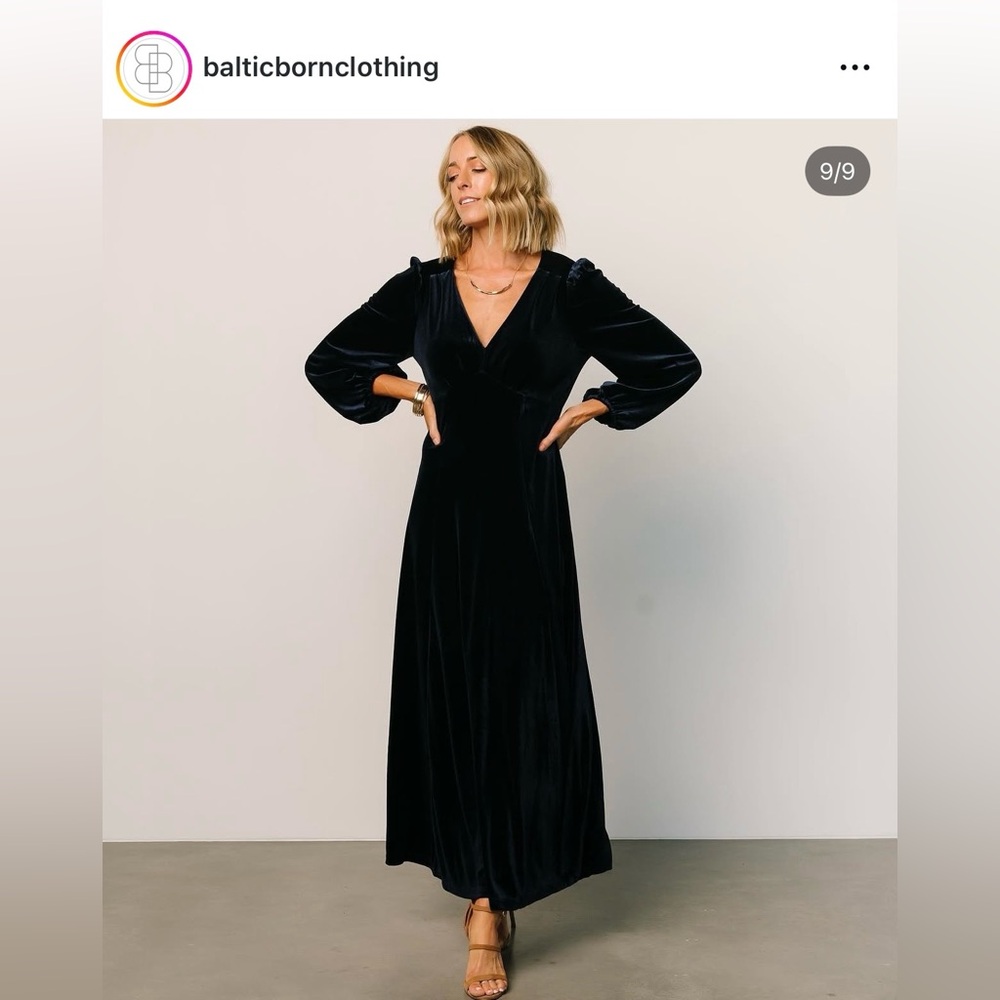 Baltic Born Esmeralda Velvet Wrap Long Sleeve Maxi Dress SZ M